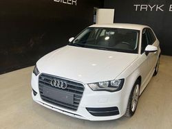 Weiß Gebraucht 2016 Audi A3 Attraction Limousine | 6.000 € (Guter Preis)