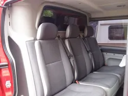 Rot Gebraucht 2013 Opel Vivaro Van | 12.599 € (Etwas zu teuer)