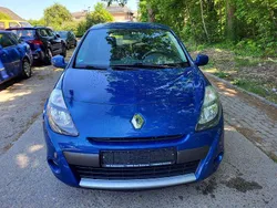 Extremblau Gebraucht 2011 Renault Clio II Dynamique Kleinwagen | 4.790 € (Etwas zu teuer)