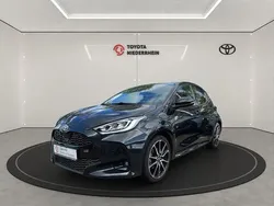 Mysticschwarz mica Gebraucht 2023 Toyota Yaris Hybrid Sport | 22.888 € (Guter Preis)