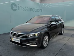 Grau Gebraucht 2022 VW Passat Alltrack Kombi | 39.340 € (Teuer)