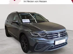 Grau Gebraucht 2022 VW Tiguan Allspace Life SUV | 30.789 € (Fairer Preis)