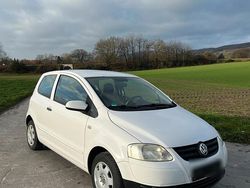 Weiß Gebraucht 2011 VW Fox Kleinwagen | 1.850 € (Fairer Preis)