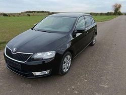 Schwarz Gebraucht 2015 Skoda Rapid Ambition Limousine | 6.400 € (Fairer Preis)