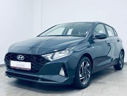 Grau Gebraucht 2023 Hyundai i20 Trend Kleinwagen | 14.480 €
