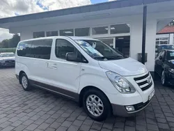Weiß Gebraucht 2013 Hyundai H-1 Van / Kleinbus | 18.900 €