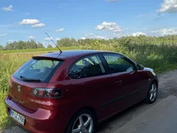 Rot Gebraucht 2007 Seat Ibiza Kleinwagen | 1.600 € (Fairer Preis)