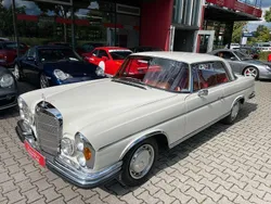 Weiß Gebraucht 1965 Mercedes 220 SE Coupé | 35.900 €