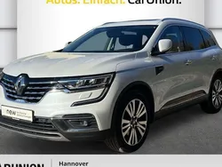 Kyanitweiß metallic Gebraucht 2021 Renault Koleos Initiale Paris SUV | 20.875 € (Fairer Preis)
