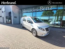 Silber Gebraucht 2022 Mercedes Vito Van / Kleinbus | 35.093 € (Etwas zu teuer)