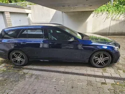 Blau Gebraucht 2018 Mercedes E220 AMG line Kombi | 23.600 € (Guter Preis)