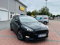 Schwarz Gebraucht 2017 Ford Focus ST-Line Kombi | 9.350 € (Guter Preis)