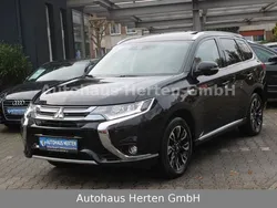 Pantherschwarz (p) Gebraucht 2017 Mitsubishi Outlander P-HEV Top SUV | 21.850 € (Fairer Preis)