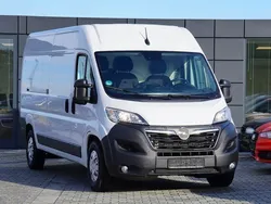 Weiss Gebraucht 2022 Opel Movano Van | 27.965 € (Etwas zu teuer)