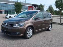 Braun Gebraucht 2014 VW Touran Life Van / Kleinbus | 7.990 € (Fairer Preis)