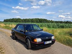 Schwarz Gebraucht 1990 Ford Escort Cabriolet Cabrio | 3.650 €