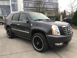 Grau Gebraucht 2010 Cadillac Escalade SUV | 9.499 €
