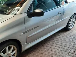 Silber Gebraucht 2005 Peugeot 206 CC Cabrio | 2.300 € (Etwas zu teuer)