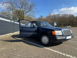 Blau Gebraucht 1989 Mercedes 230 Limousine | 7.650 €