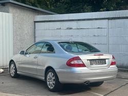 Silber Gebraucht 2009 Mercedes CLK200 Coupé | 11.900 € (Teuer)