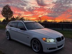 Weiß Gebraucht 2009 BMW 335 Performance Kombi | 15.800 € (Fairer Preis)