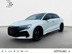 Weiß Neu 2025 Audi RS3 Sportback Ambiente Kleinwagen | 73.990 € (Fairer Preis)