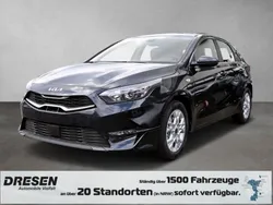 Schwarz Neu 2024 Kia Ceed Vision Limousine | 27.980 € (Etwas zu teuer)