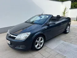 Blau Gebraucht 2007 Opel Astra Cabriolet Cosmo Cabrio | 5.555 € (Etwas zu teuer)