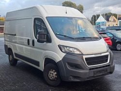 Weiß Gebraucht 2018 Peugeot Boxer Avantage Van | 7.900 € (Fairer Preis)