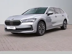 Silber Neu 2025 Skoda Superb Selection Kombi | 51.470 € (Teuer)