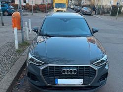 Grau Gebraucht 2022 Audi e-tron SUV | 23.000 € (Fairer Preis)