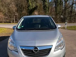 Silber Gebraucht 2012 Opel Meriva Van / Kleinbus | 4.600 € (Etwas zu teuer)