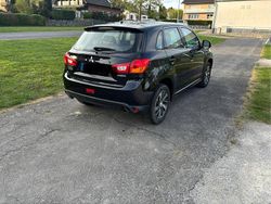 Schwarz Gebraucht 2015 Mitsubishi ASX Diamant Edition SUV | 9.000 €