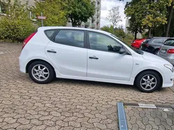 Andere farben Gebraucht 2011 Hyundai i30 Limousine | 2.799 € (Fairer Preis)