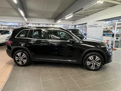 Kosmosschwarz Gebraucht 2024 Mercedes GLB200 Progressive SUV | 41.950 € (Fairer Preis)