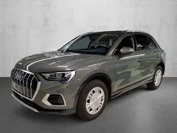 Chronosgrau (metallic) Gebraucht 2024 Audi Q3 Ambiente SUV | 38.820 € (Fairer Preis)