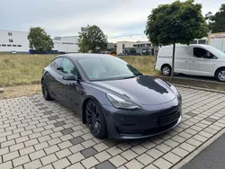 Grau Gebraucht 2022 Tesla Model 3 Performance Limousine | 31.900 € (Fairer Preis)