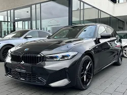 Black sapphire metallic Gebraucht 2024 BMW 320 M Sport Kombi | 40.890 € (Fairer Preis)