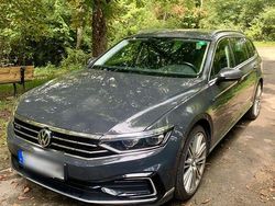 Grau Gebraucht 2020 VW Passat GTE Kombi | 20.900 € (Fairer Preis)