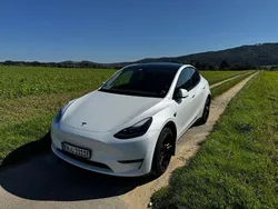 Weiß Gebraucht 2023 Tesla Model Y SUV | 38.900 € (Etwas zu teuer)