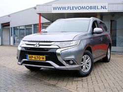 Grau Gebraucht 2015 Mitsubishi Outlander P-HEV Edition SUV | 12.450 € (Etwas zu teuer)