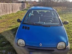 Blau Gebraucht 2003 Renault Twingo Kleinwagen | 400 €