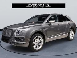Grau Gebraucht 2018 Bentley Bentayga SUV | 99.600 € (Teuer)