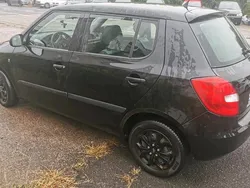 Schwarz Gebraucht 2009 Skoda Fabia Limousine | 1.800 € (Superpreis)