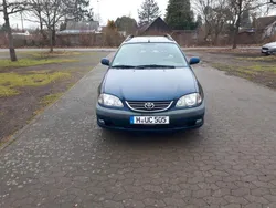 Blau Gebraucht 2003 Toyota Avensis Kombi | 1.700 € (Guter Preis)