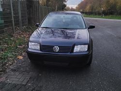 Blau Gebraucht 2000 VW Bora Limousine | 1.450 € (Fairer Preis)