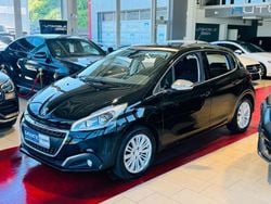 Schwarz Gebraucht 2019 Peugeot 208 Allure Kleinwagen | 12.999 € (Fairer Preis)