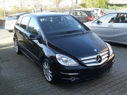 Schwarz Gebraucht 2010 Mercedes B180 Van / Kleinbus | 9.990 € (Teuer)