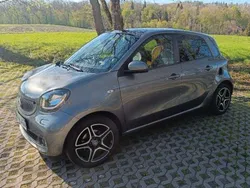 Grau Gebraucht 2016 Smart ForFour Prime Limousine | 12.500 € (Fairer Preis)