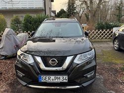 Grün Gebraucht 2018 Nissan X-Trail Tekna SUV | 22.200 € (Fairer Preis)